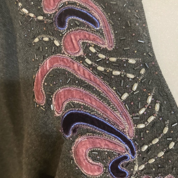 NWT Reba Lightweight Embroidered With Beads Gray & Pink/Purple Zip-up Cardigan - Picture 7 of 12